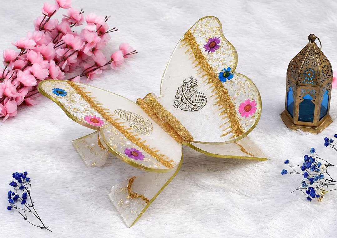 Off White Premium Resin Riyal with Colorful Flowers