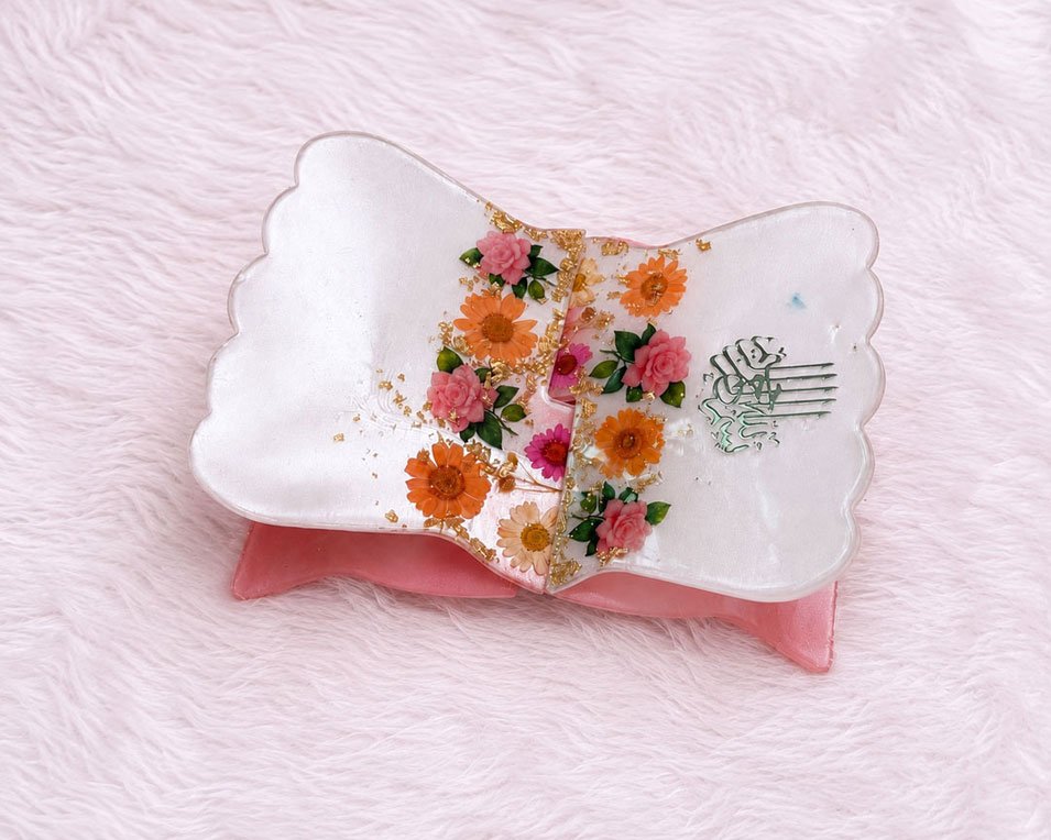 White and Pink Premium Resin Riyal
